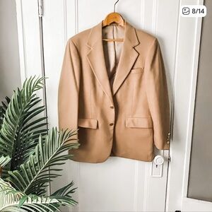 Bookish vintage oversized camel wool blazer